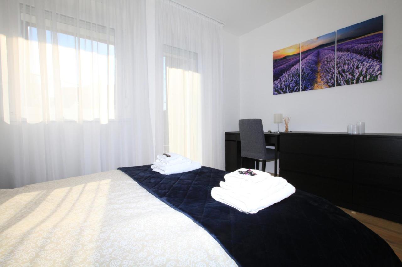 Paskal-Lux Apartments With Free Parking And Ac Budapest Esterno foto