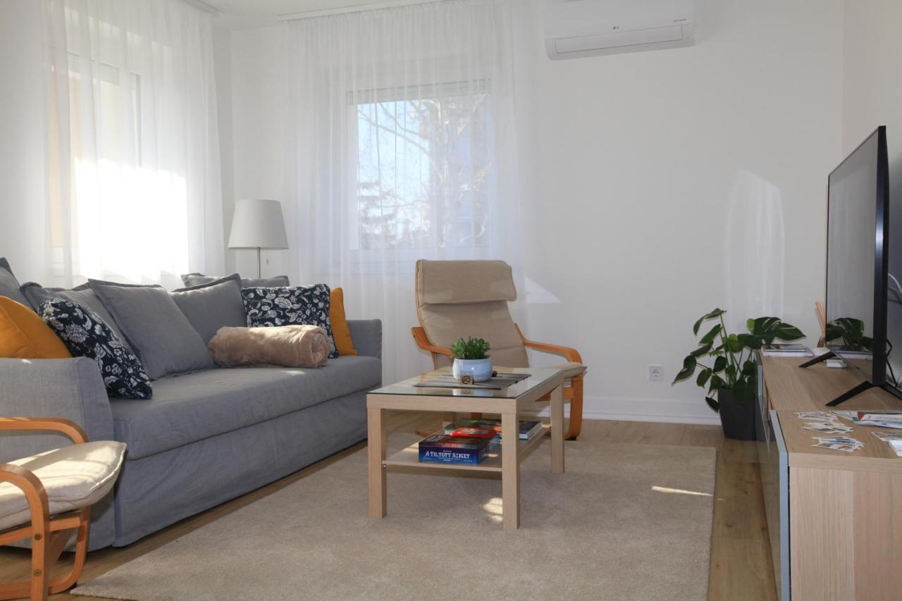 Paskal-Lux Apartments With Free Parking And Ac Budapest Esterno foto