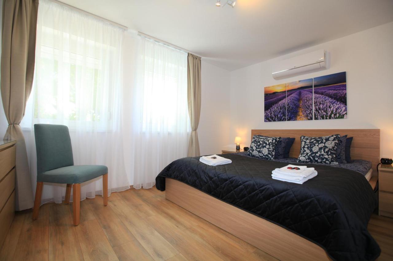 Paskal-Lux Apartments With Free Parking And Ac Budapest Esterno foto