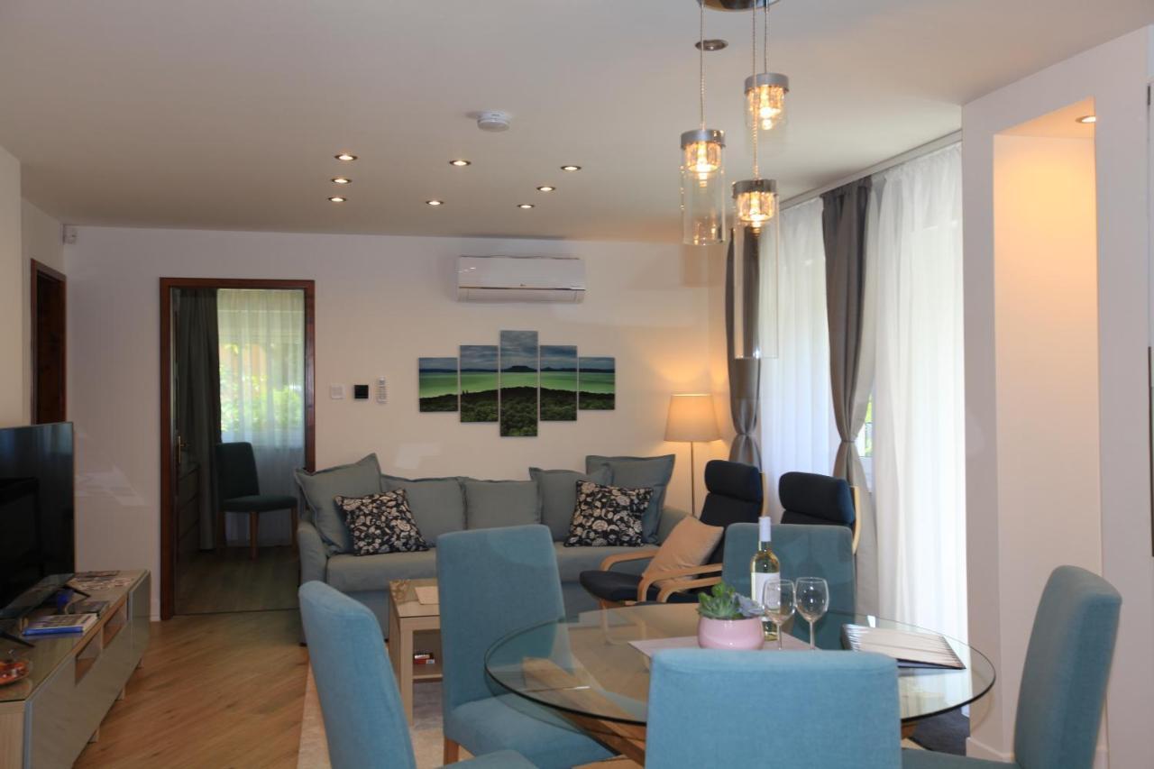 Paskal-Lux Apartments With Free Parking And Ac Budapest Esterno foto