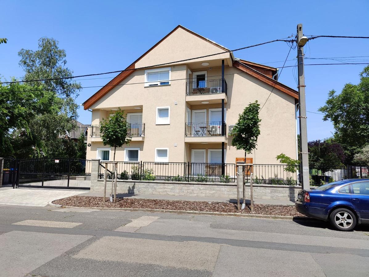 Paskal-Lux Apartments With Free Parking And Ac Budapest Esterno foto