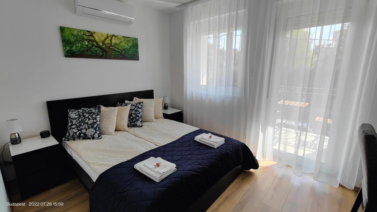Paskal-Lux Apartments With Free Parking And Ac Budapest Esterno foto