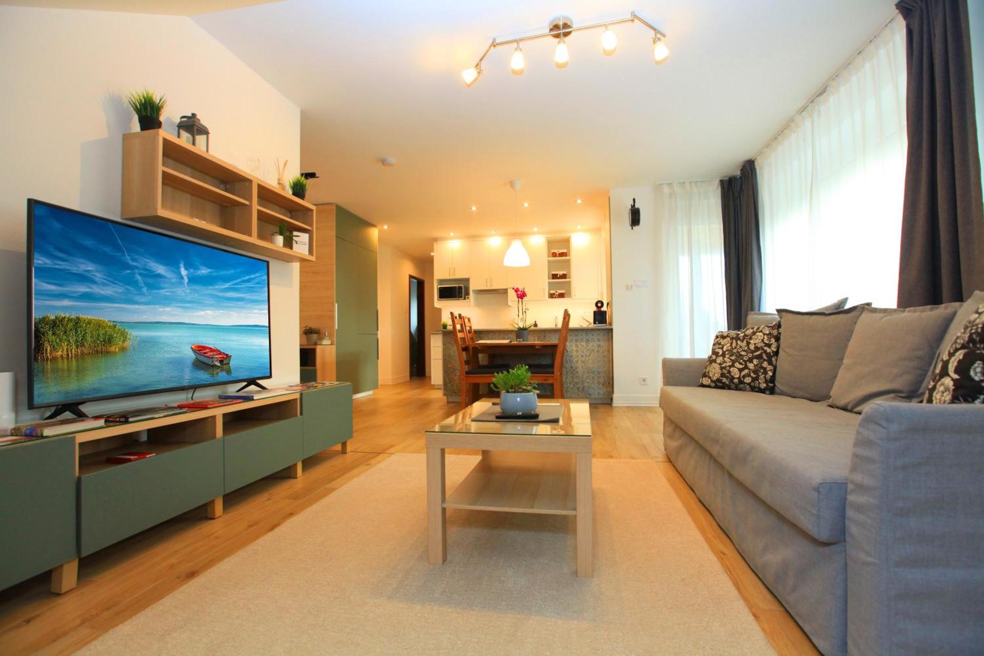 Paskal-Lux Apartments With Free Parking And Ac Budapest Esterno foto